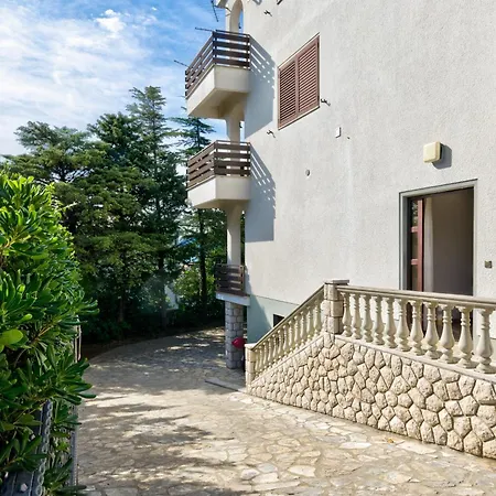 Apartment Nada *